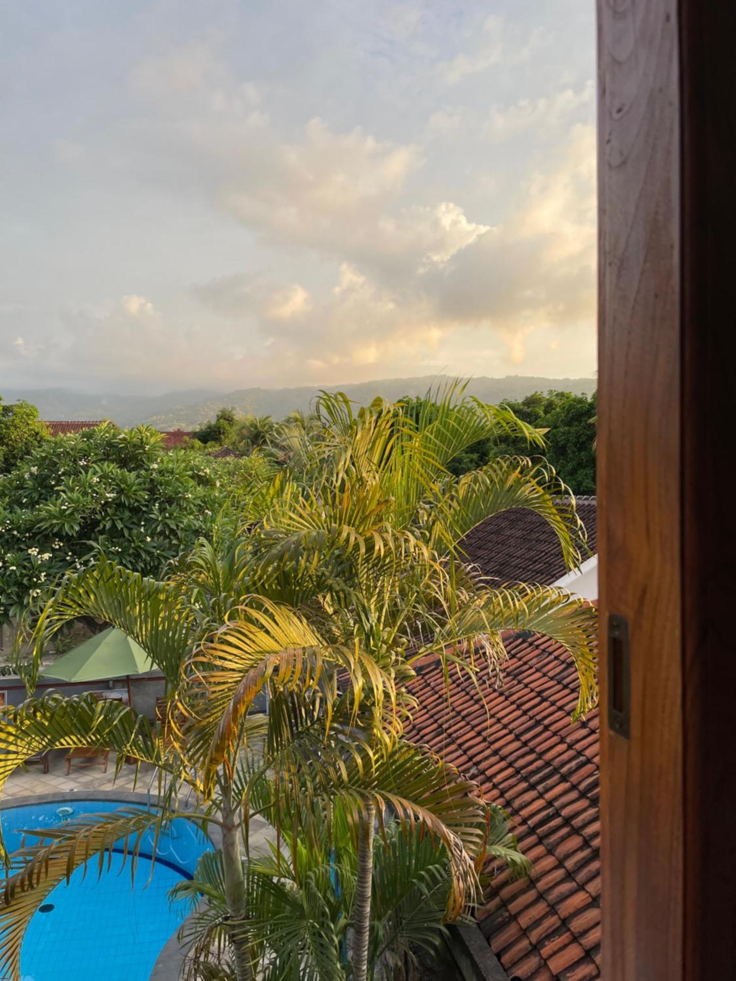 Отель Kubu Elsa Bali Ловина Экстерьер фото